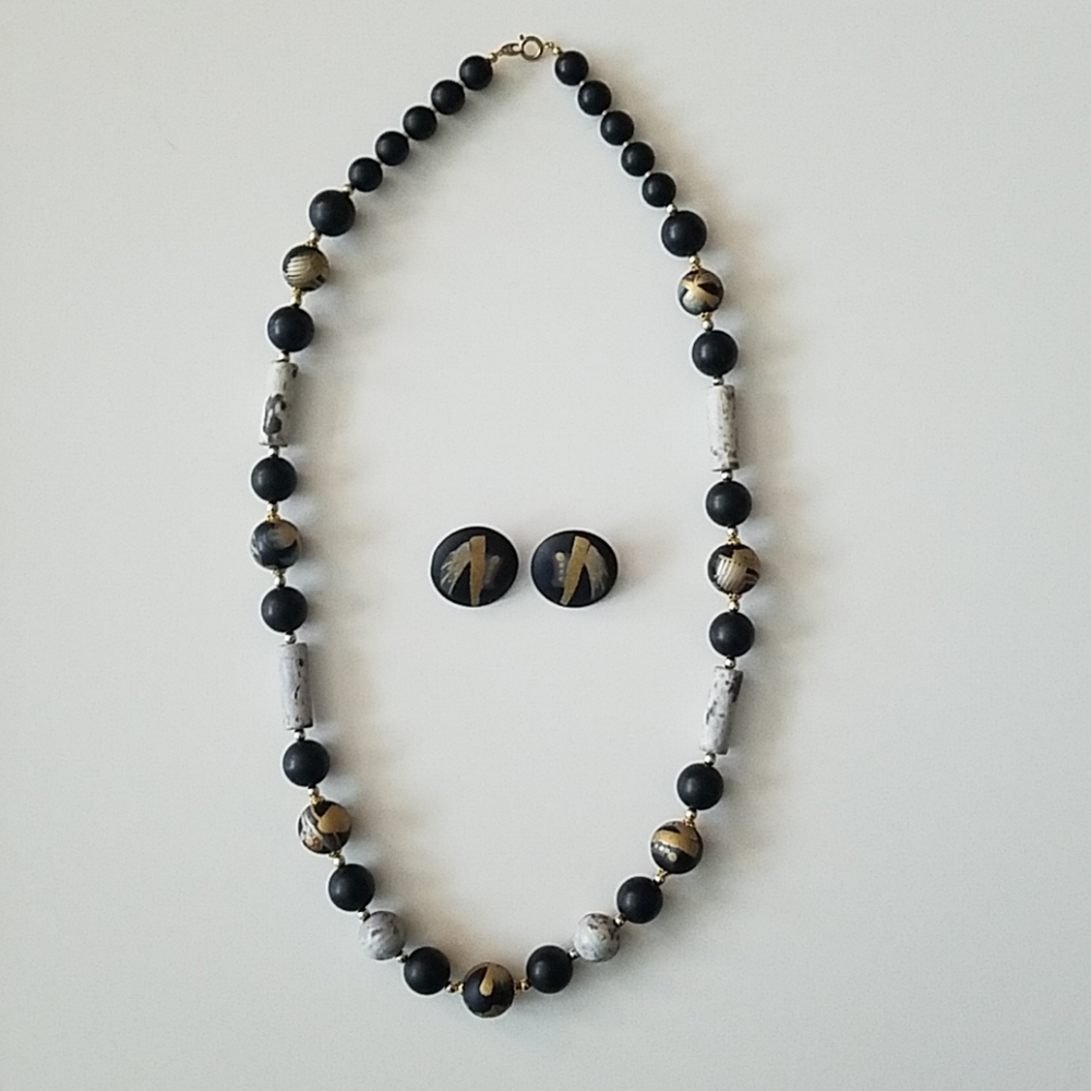 Beaded Necklace with matching Earrings